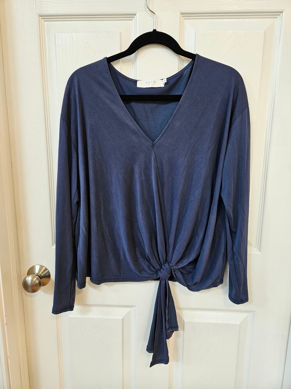 ASTR The Label Blue Modal Blend Front Tie Knot Long Sleeve Top Women's L USA